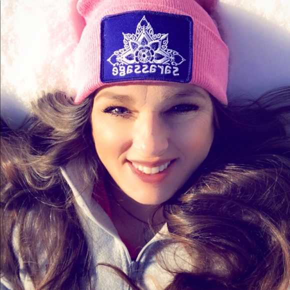 Meet your Posher, Colleen - Picture 1 of 1